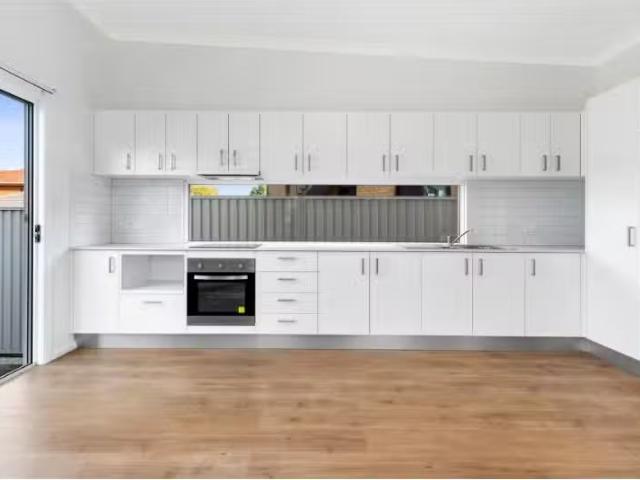 Charming 1/103A Alfred Street, Narraweena Townhouse for rent.