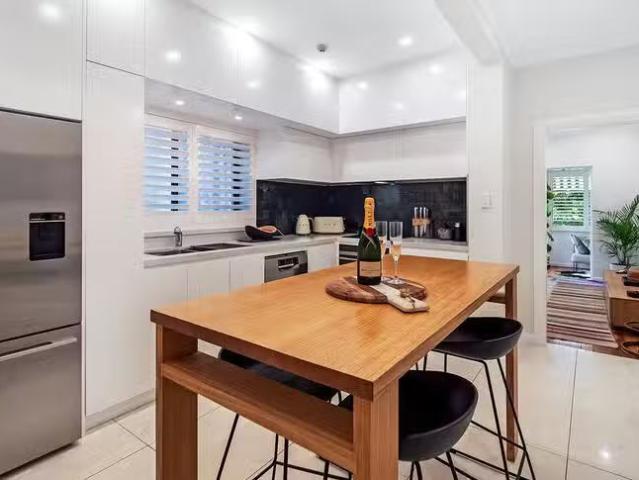 Cozy 1/104 Pittwater Road, Manly, NSW 2095