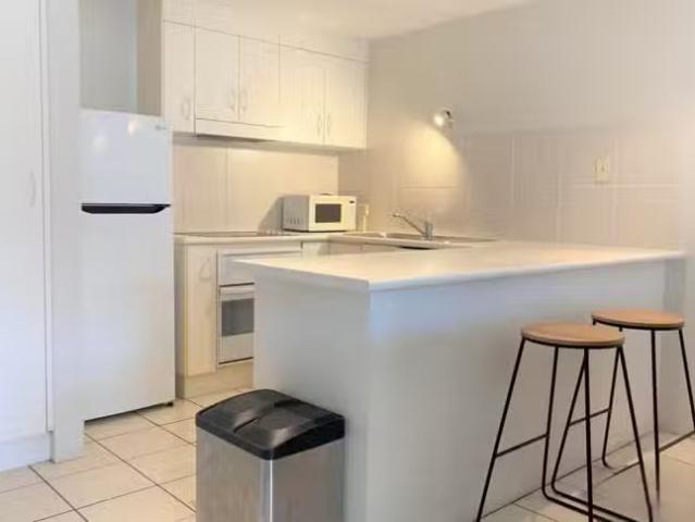 Cozy 1/10 Pembroke Street, Parramatta Park, QLD 4870