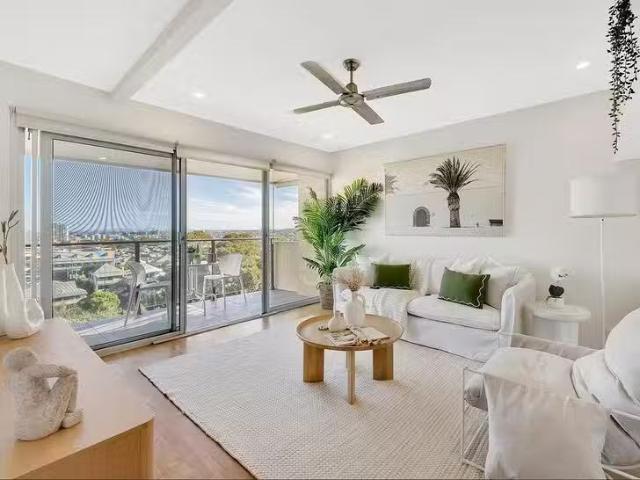 Cheap 11/108 Musgrave Road, Red Hill, QLD 4059