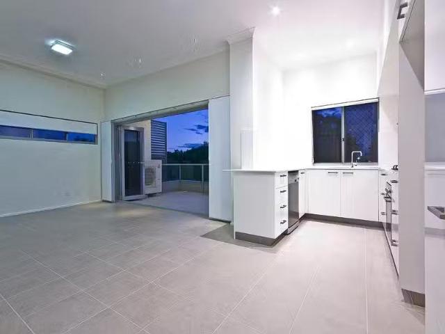 Deal! 11/17 Ridley Street, Auchenflower House for rent Listed.