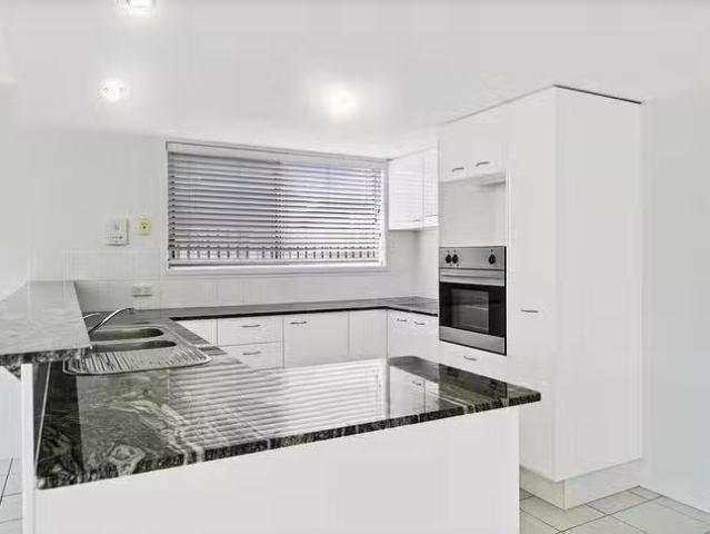 Deal! 11/1 Harbourlights Way, Pelican Waters, QLD 4551