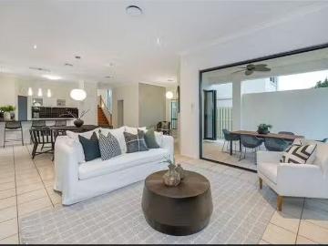 Nice 111 Woodville Street, Hendra, QLD 4011