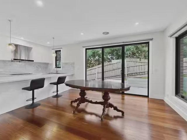 Charming 1/1250 Riversdale Road, BOX HILL SOUTH, VIC 3128 To.