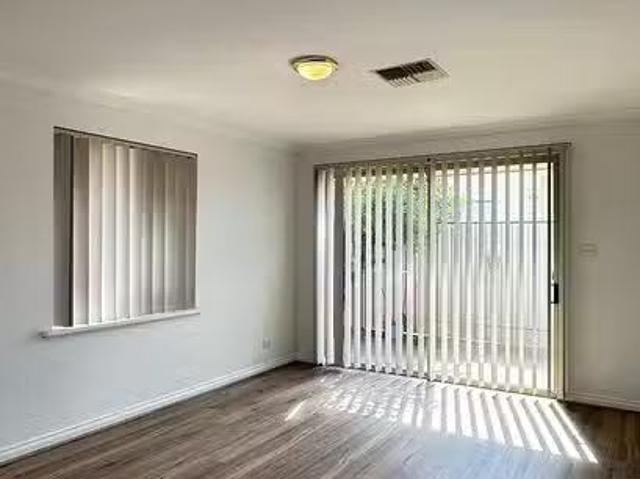 Just in! 1/128 Burt Street, Boulder, WA 6432