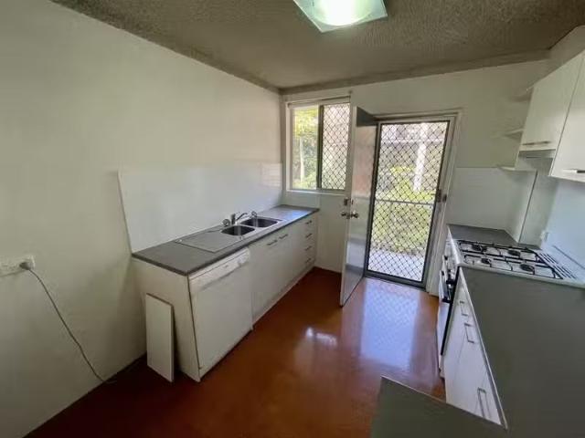 Rental! 1/12 Foxton Street, Indooroopilly QLD 4068