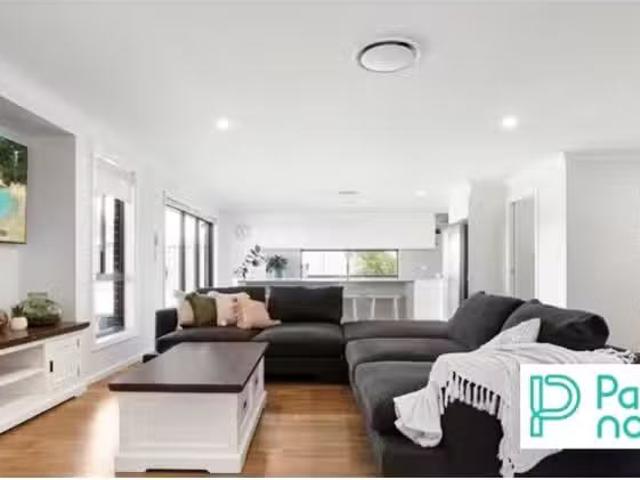 For Rent! 11 Angus Place, TAMWORTH House for rent Listed by T.