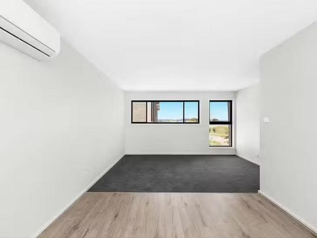 Cozy 1/1 Bon Scott Crescent, Moncrieff, ACT 2914