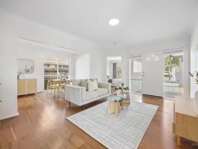 Rental! 11 Blanche Drive, Vermont VIC 3133 House Auction