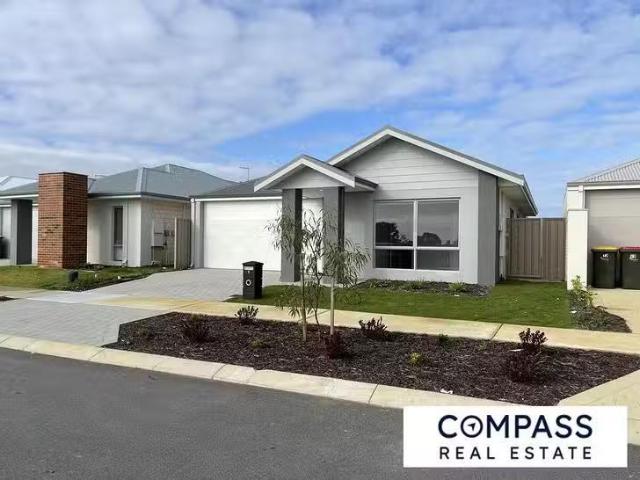 Deal! 11 Bridgewater Approach, Yanchep, WA 6035