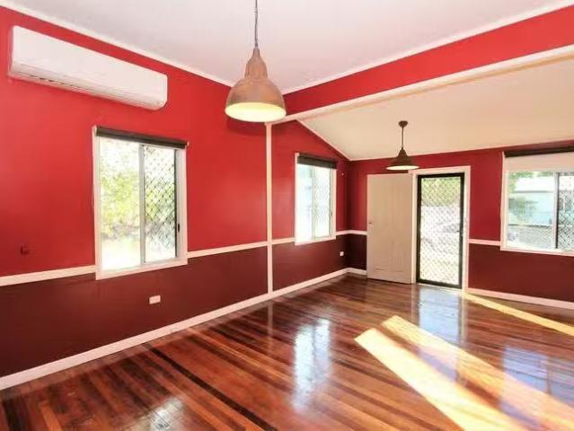 Unique 11 Fern Street, Parkside, QLD 4825