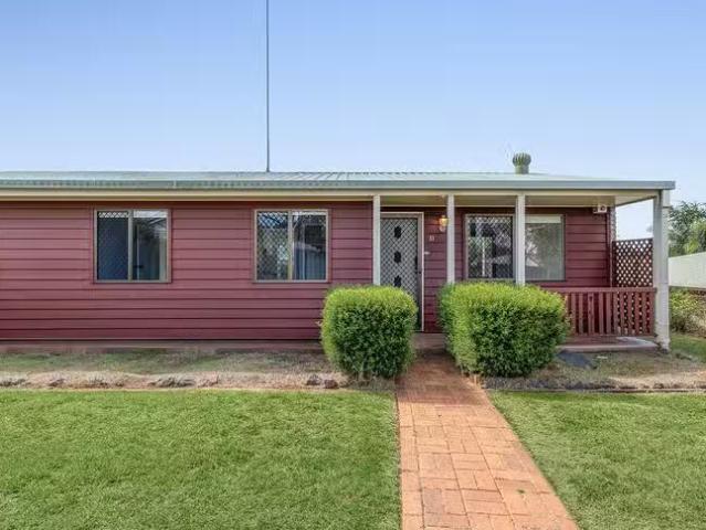 Nice 11 Mcivor Street, Kearneys Spring, QLD 4350