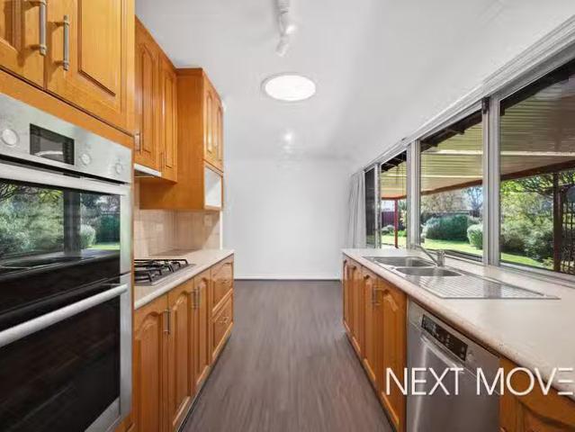 Just in! 11 Piercy Way, Kardinya, WA 6163
