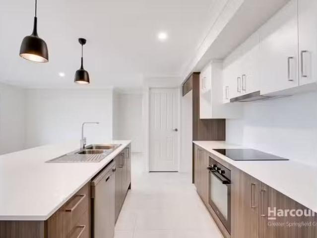 Cheap 11 Weston Court, BELLBIRD PARK, QLD 4300 House for Rent