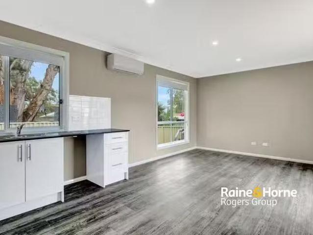 Nice 11A Norah Avenue, Charmhaven, NSW 2263