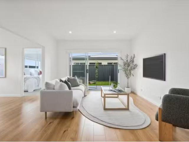 Charming 11A Greenview Drive, Horsley Townhouse for rent List.