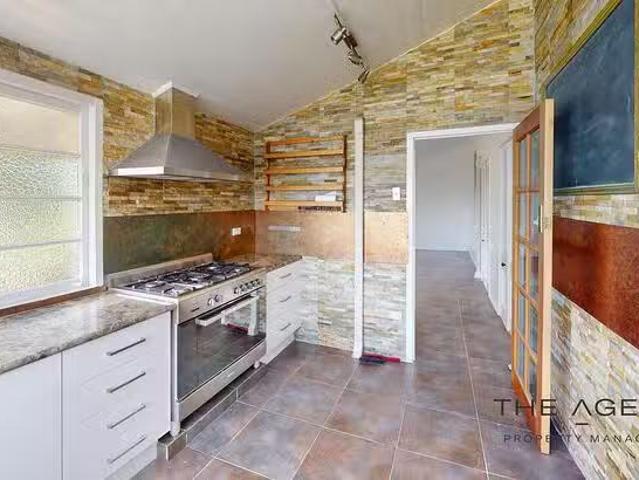 Cheap 126 Fitzroy Street, Allenstown, QLD 4700