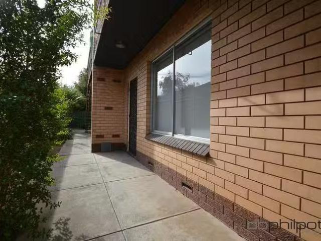 Just in! 1/27 Burt Avenue, Hilton, SA 5033