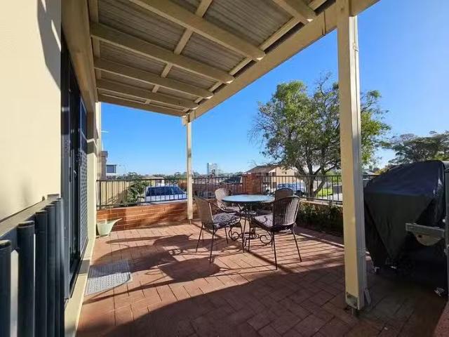 Just in! 1/29 Egham Road, Lathlain, WA 6100
