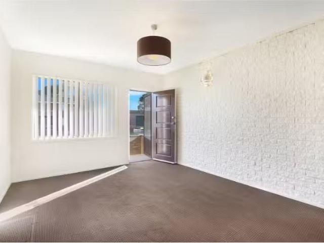 For Rent! 1/20 Lendine Street, Barrack Heights Apartment for r.