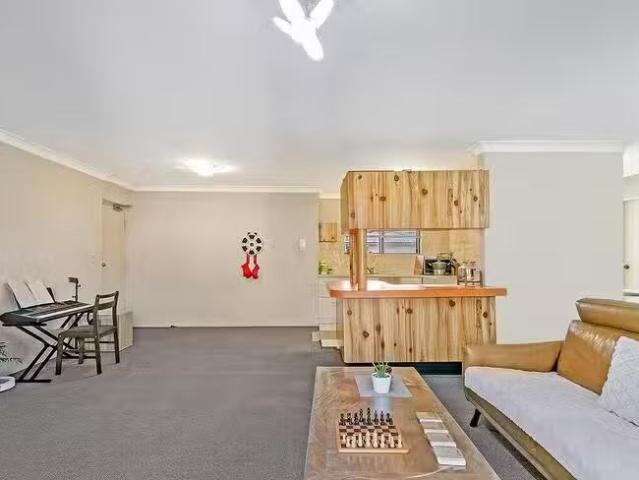 Deal! 12/18 20 Helen Street, Westmead, NSW 2145