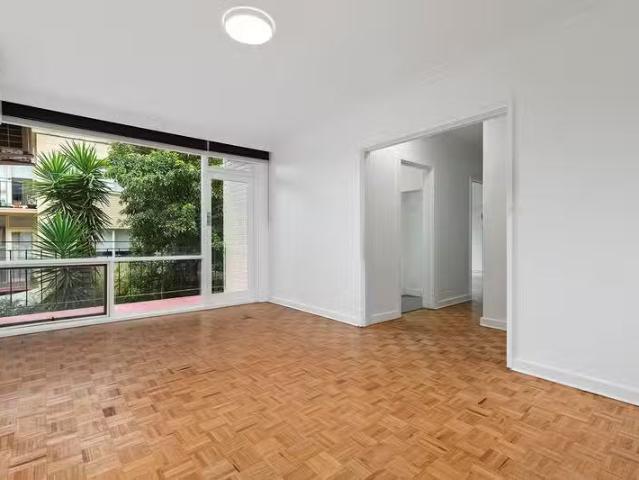 For Rent! 12/18 20 Selwyn Avenue, Elwood VIC 3184