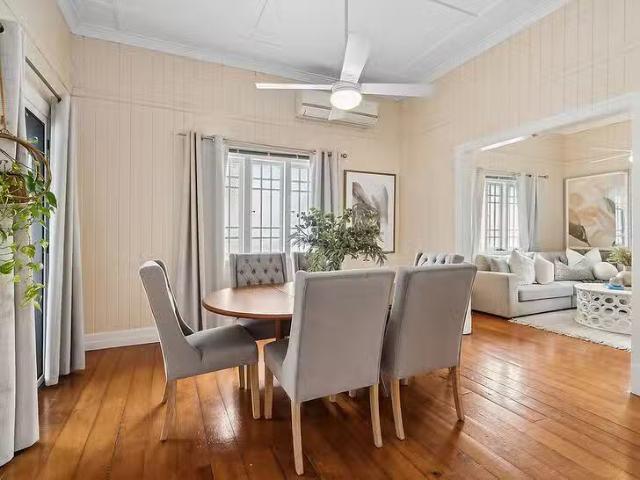 Cozy 121 Baringa Street, Morningside, QLD 4170
