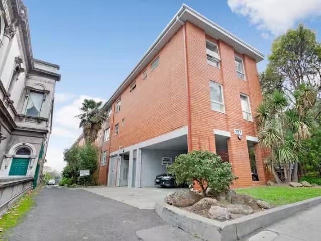Cozy 12/297 Church Street, Richmond VIC 3121