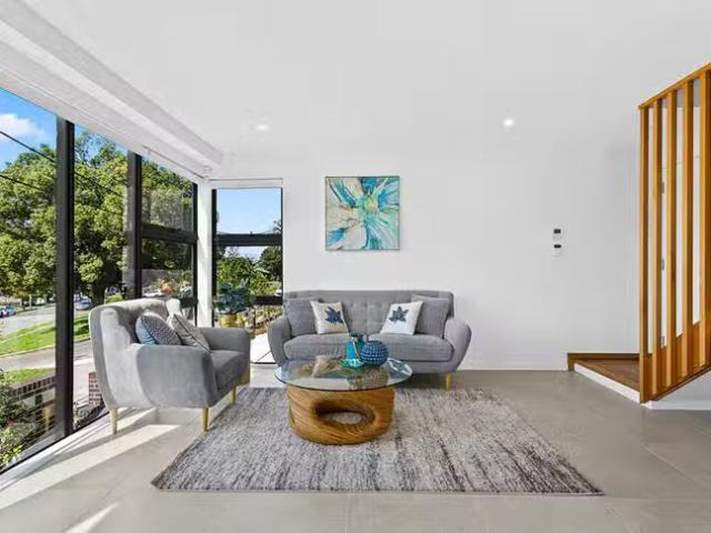 Nice 12/33 Rawlinson Avenue, Wollongong, NSW 2500