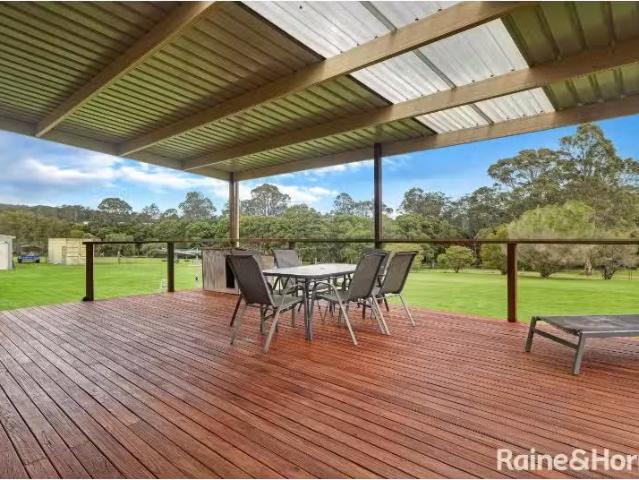 For Rent! 12 Cardwell Drive, NOWRA HILL House for rent Listed.