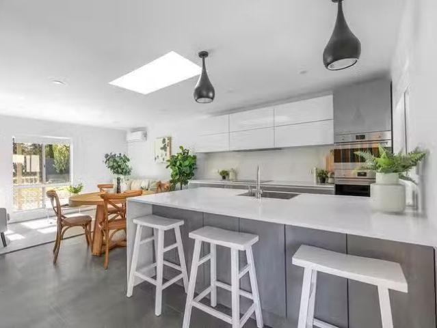 Nice 12 Government Road, Yerrinbool, NSW 2575
