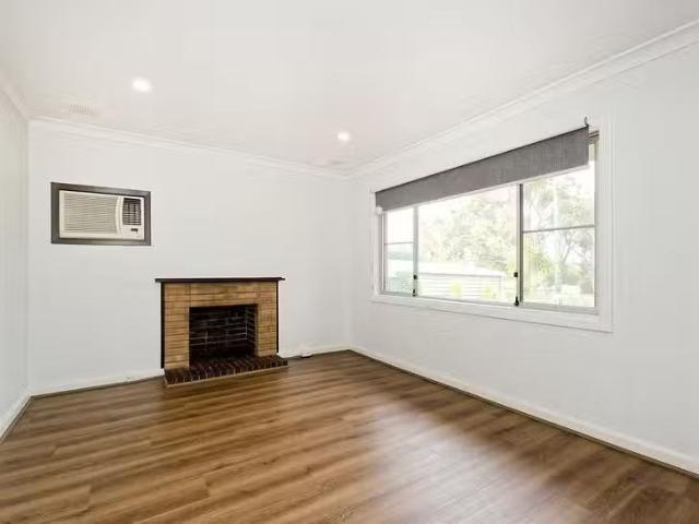 For Rent! 12 Gale Court, Calista, WA 6167