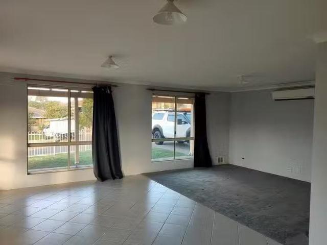 Unique 12 Egret Court, Australind, WA 6233