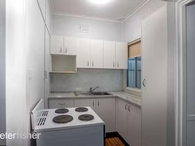 Cozy 12 Kokoda Street, Orange, NSW 2800