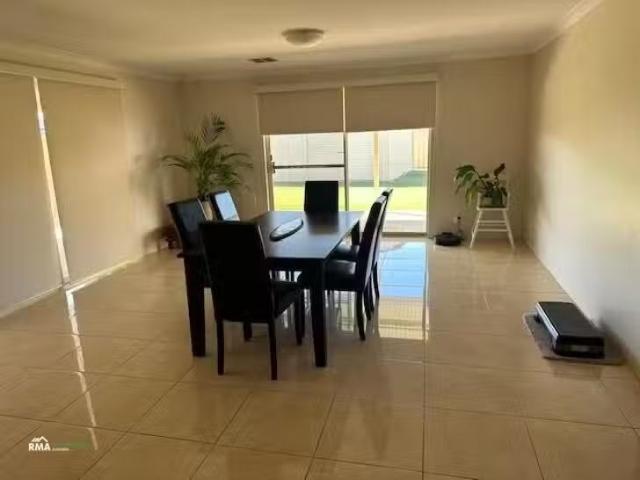 Deal! 12 King Edward Way, Eaton, WA 6232