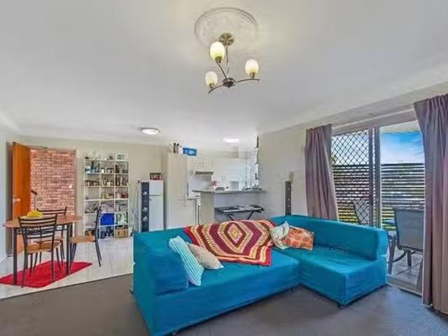 Nice 1/2 Henry Street, Chermside, QLD 4032