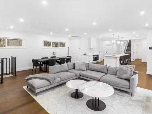 Unique 12 Stephens Street, Balwyn North VIC 3104 House Auction