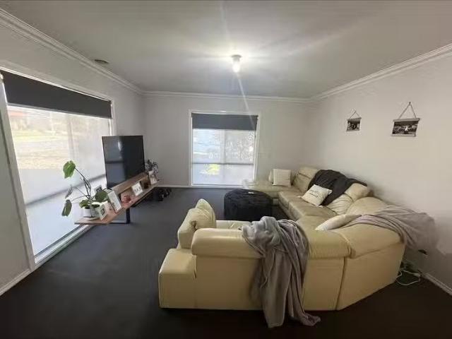 Cozy 12 Sundale Road, Traralgon, VIC 3844