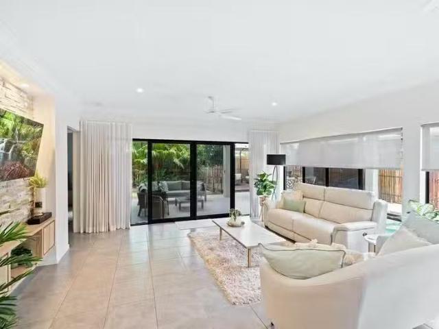 New 12 Thornborough Circuit, Smithfield, QLD 4878