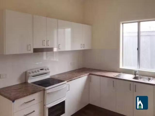 Cozy 12A Henry Street, GUNNEDAH House for rent Listed by Leah.