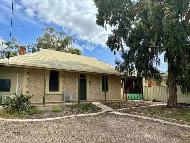 Nice 134 Mannum Road, Murray Bridge, SA 5253