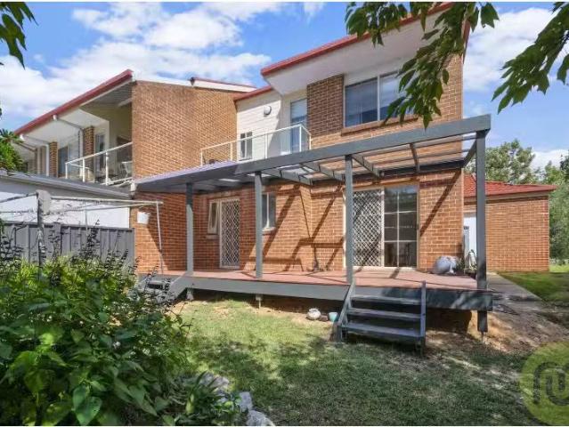 Cheap 13/50 Marungul Avenue, Ngunnawal Townhouse for rent Lis.