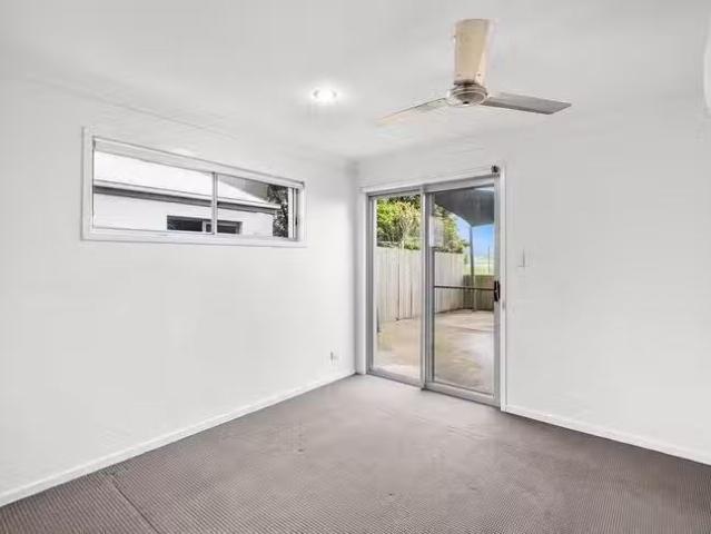 Cozy 1/37 Makybe Diva Drive, Ooralea, QLD 4740