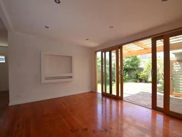Just in! 139 Chirnside Street, Kingsville, VIC 3012