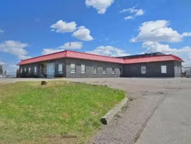 Cozy 1310 Meridian Road Ne, Calgary, AB, T2A 2N9 commercial.