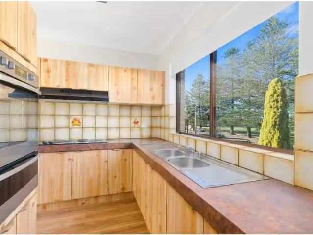 Cheap 1/31 The Esplanade, Thirroul Apartment for rent Listed.