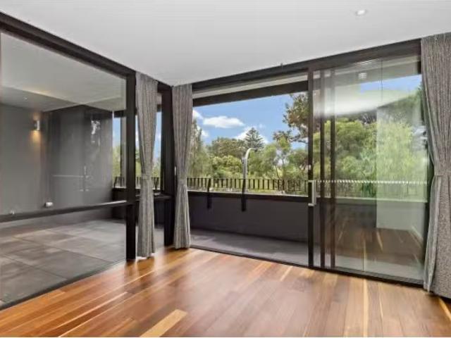 Rental! 133/1 Cawood Avenue, Little Bay Apartment for rent Li.
