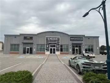 Unique 13 3325 Harvester Road, Burlington, ON, L7N 3N2 comme.