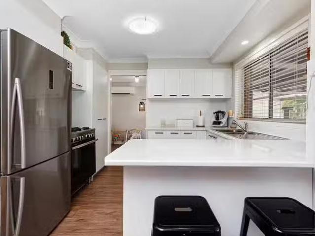 Unique 13 O'regan Street, Ashmont, NSW 2650
