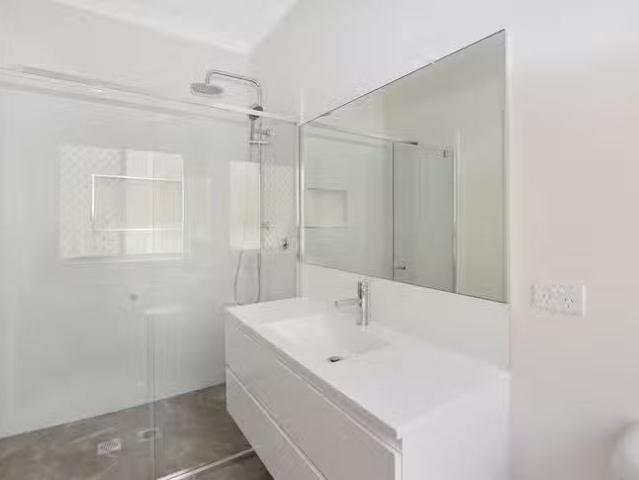 Rental! 13 Latrobe Court, Spring Mountain, QLD 4300